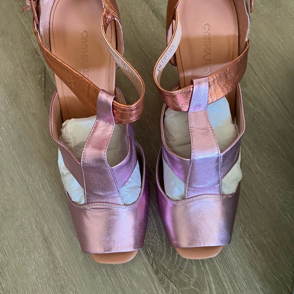 Cynthia Rowley metallic rust and pink sandal heels - Picture 3 of 10
